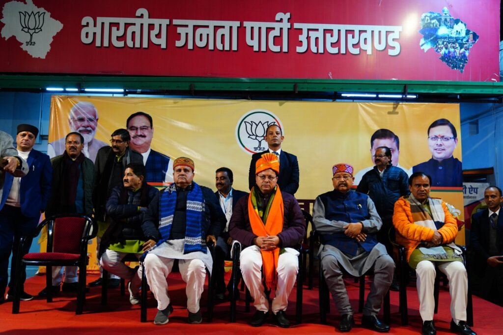 वह धामी जी कमाल कर दिया, कहां से लाऊं इतने दिल.. आप जैसा मुख्यमंत्री ना देखा था ना कभी होगा, बहनों की रखी हो आप….
