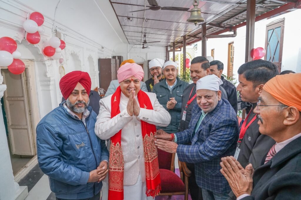 लाखों लोगों को रोजगार उपलब्ध कराने वाले श्री दरबार साहिब के सज्जादानशीन, गद्दीनशीन श्री महाराज जी को जन्मदिन की बहुत बहुत शुभकामनाएं…