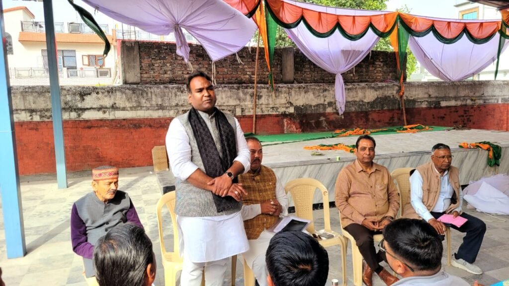 हम सब लोगों की महत्वपूर्ण जिम्मेदारी है कि हमें अपनी विधानसभा से पूर्व चुनाव की भांति अधिक मतदान करते हुए अपना मत प्रतिशत मतदान बढ़ाना है: सिद्धार्थ उमेश अग्रवाल