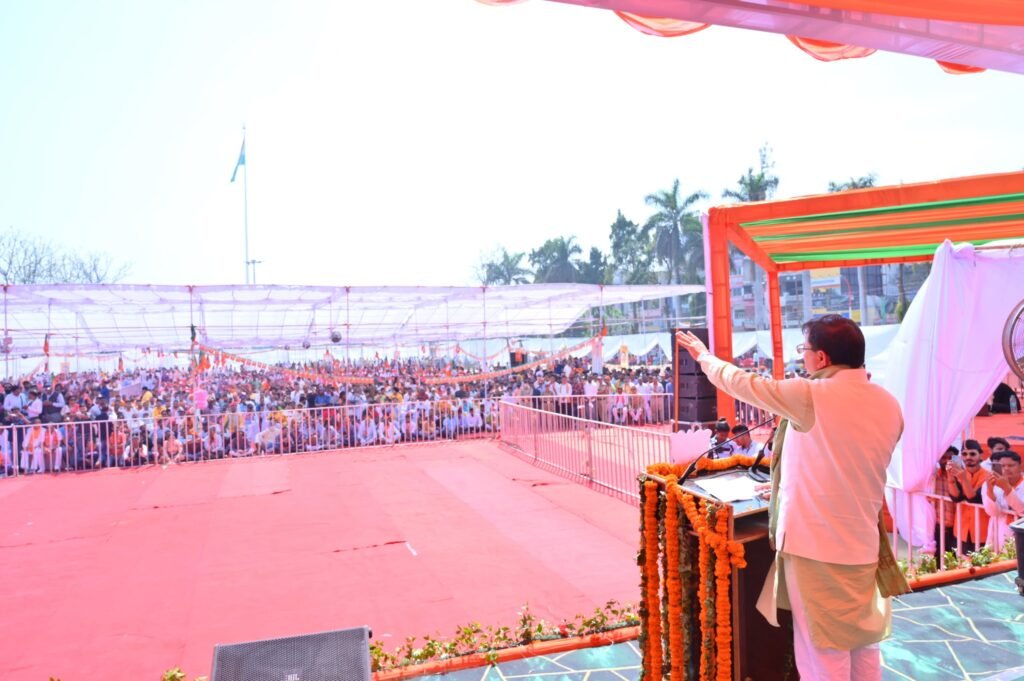 इन्वेस्टर समिट के दौरान उधम सिंह नगर जिले के लिए 24 हज़ार करोड़ के एमओयू साइन किए गए जिसमें से 18 हज़ार करोड़ की ग्राउंडिंग हो चुकी है