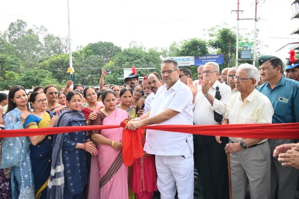 समारोह में मेयर, उपनिदेशक, पार्षद व सैकड़ों स्थानीय नागरिकों की रही गरिमामयी उपस्थिति