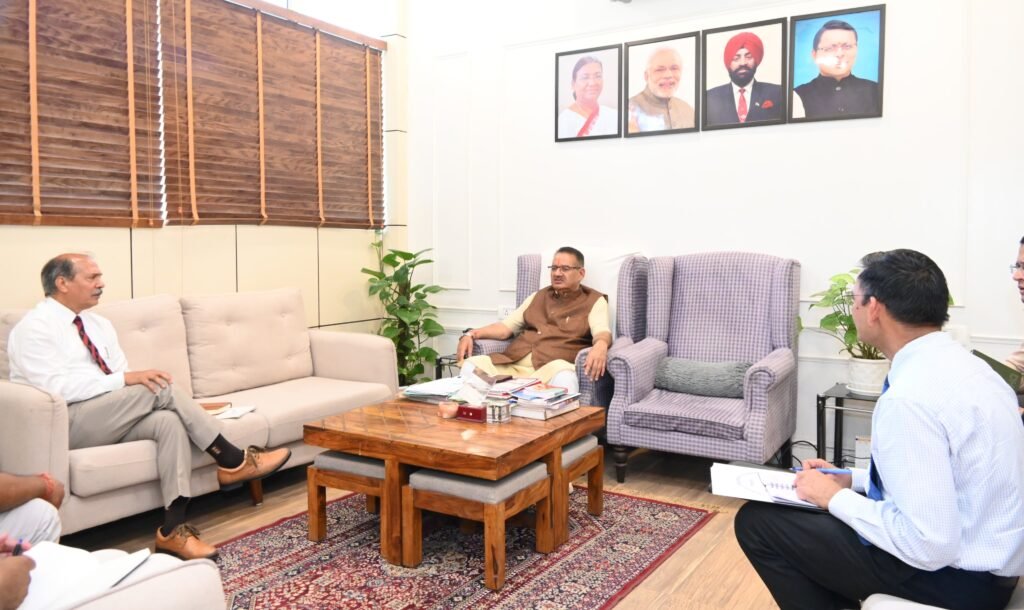 उत्तराखण्ड पेयजल निगम के साथ हुई बैठक में सैन्यधाम निर्माण की प्रगति की विस्तृत समीक्षा, निर्माण शीघ्र पूर्ण करने के निर्देश।