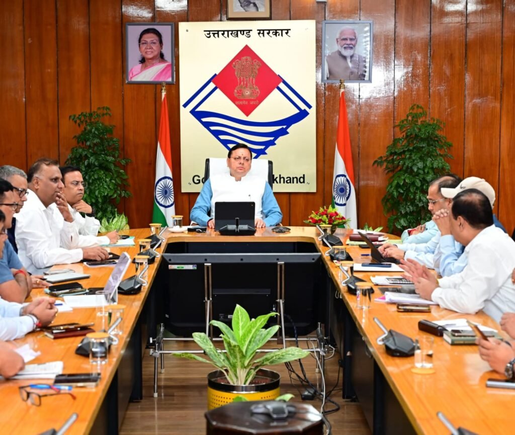 मुख्यमंत्री धामी ने धार्मिक स्थलों पर श्रद्धालुओं की संख्या को ध्यान में रखते हुए पंजीकरण, भीड़ प्रबंधन, पैदल मार्ग-सीढ़ियों के चौड़ीकरण, अतिक्रमण हटाने और मूलभूत सुविधाएं दुरुस्त करने के दिए निर्देश