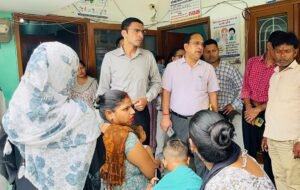 महिलाओं-बच्चों के टीकाकरण की व्यवस्था भी बेहाल, कोल्ड चेन के लिए जरूरी जनरेटर नदारद, डीएम ने मुख्य सचिव को रिपोर्ट भेजते हुए अनुबंध खत्म करने की संस्तुति की