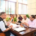 कैबिनेट मंत्री गणेश जोशी ने मसूरी विधानसभा क्षेत्र के लिए चल रही सभी योजनाओं की प्रगति रिपोर्ट ली और अधिकारियों से जवाब मांगा