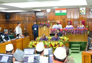 मुख्यमंत्री ने कहा कि देश की प्रथम नागरिक के रूप में राष्ट्रपति द्वारा उत्तराखंड की विधानसभा में दिया जाने वाला ऐतिहासिक अभिभाषण हमारे राज्य के इतिहास में स्वर्णाक्षरों में अंकित किया जाएगा