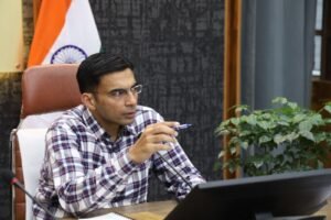 प्रधानमंत्री कार्यक्रम की तैयारियों पर जिलाधिकारी सविन बंसल ने की मंथन बैठक