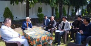 शासकीय आवास में आयोजित बैठक में गणेश जोशी ने अधिकारियों को दिए स्पष्ट निर्देश