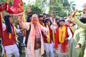 मंत्री गणेश जोशी ने कहा कि हम सभी को संकल्प लेना चाहिए कि इस होली पर अपने भीतर की दुर्भावनाओं, ईर्ष्या और कटुता को समाप्त कर समाज में प्रेम और सौहार्द का वातावरण बनाएँ।