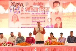 मंत्री गणेश जोशी ने कहा कि प्रदेश में अब तक 2.55 लाख महिलाएं लखपति दीदी बन चुकी हैं।