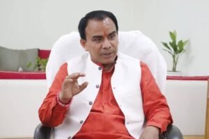 डॉ. धन सिंह रावत ने अधिकारियों को चेताया कि समयसीमा के भीतर सटीक जानकारी न देने या तथ्य छुपाने पर कड़ी कार्रवाई की जाएगी