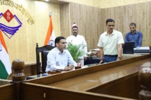 डीएम सविन बंसल का कानून पर सख्त प्रहार, अपराधियों में बढ़ा भय