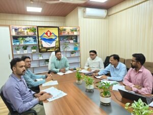 सचिव आवास डॉ. आर. राजेश कुमार ने अधिकारियों की ली समीक्षा बैठक, तय समयसीमा में काम पूरा करने का आदेश