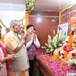 कृषि मंत्री गणेश जोशी ने 5100 वर्ष से अधिक प्राचीन अक्षय वट की परिक्रमा कर लिया आशीर्वाद