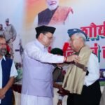 मुख्यमंत्री पुष्कर सिंह धामी ने कारगिल शहीदों के परिजनों को किया सम्मानित