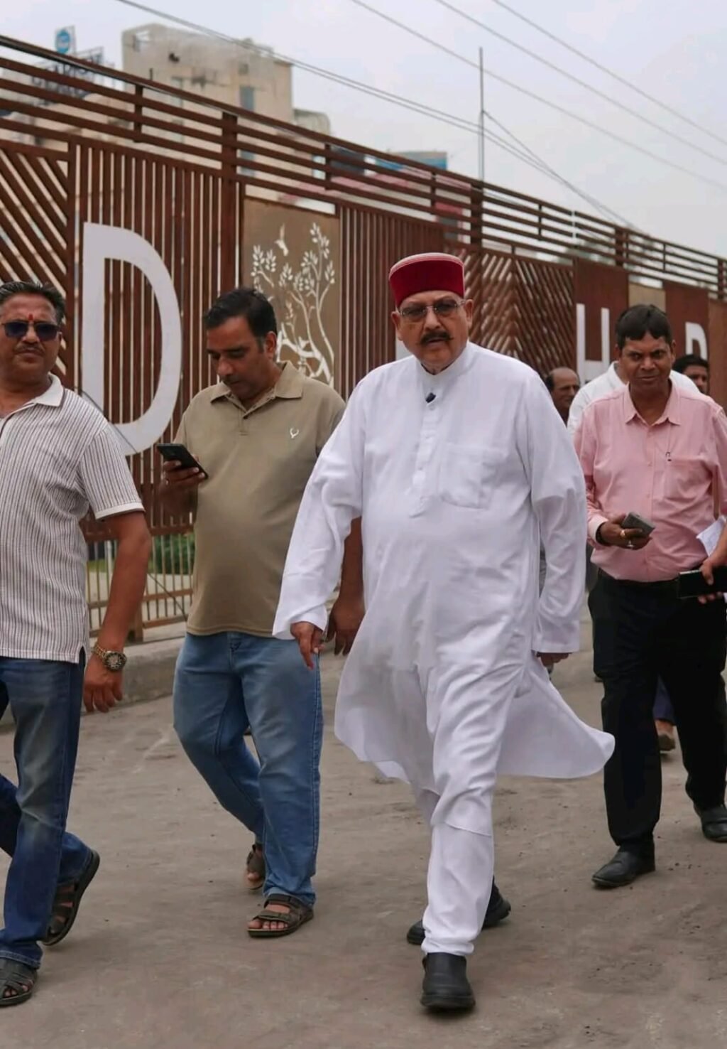सतपाल महाराज ने बताया- भारी बारिश से एप्रोच रोड पर बनी कैविटी, पुल का स्ट्रक्चर सुरक्षित