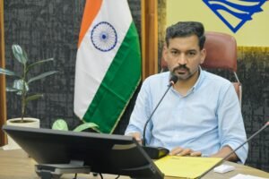 जिलाधिकारी डॉ. आशीष चौहान ने राजनीतिक दलों के प्रतिनिधियों के साथ मतदाता सूची पुनरीक्षण अभियान की समीक्षा की