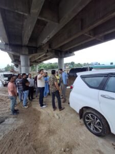 जिलाधिकारी डॉ. आशीष चौहान ने कहा, जनहित की परियोजना सर्वोच्च प्राथमिकता के साथ हो पूरी
