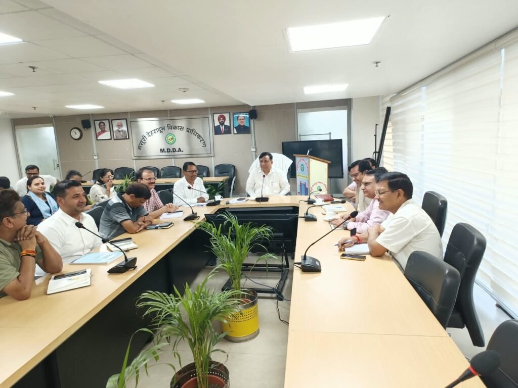 एमडीडीए उपाध्यक्ष बंशीधर तिवारी बोले—सुनियोजित विकास के लिए भवन निर्माण के निर्धारित नियमों का पालन जरूरी