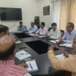 कैबिनेट मंत्री डॉ धन सिंह रावत ने क्षतिग्रस्त मोटरमार्गों का शीघ्र पुनर्निर्माण कर आवागमन बहाल करने के दिए निर्देश