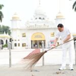 सेवा संकल्प अभियान’ के तहत नानकमत्ता पहुंचे मुख्यमंत्री धामी, स्वच्छता अभियान में किया श्रमदान