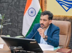 जिलाधिकारी डॉ. आशीष चौहान ने 170 नेटवर्क विहीन गांवों में कनेक्टिविटी उपलब्ध कराने के कार्य में तेजी लाने के दिए निर्देश