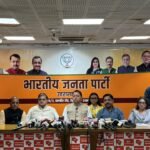 संविधान पर धामी का सीधा संदेश: संविधान का सम्मान केवल दिखावे से नहीं, बल्कि उसके मूल्यों और लोकतांत्रिक मर्यादाओं का पालन करने से होता है।